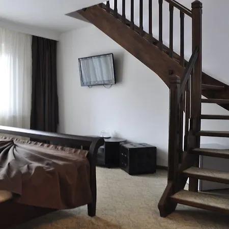 Conac Bavaria Hotel 3*